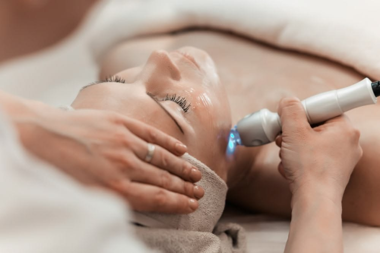 6 Signs You Should Visit a Cosmetic Dermatologist